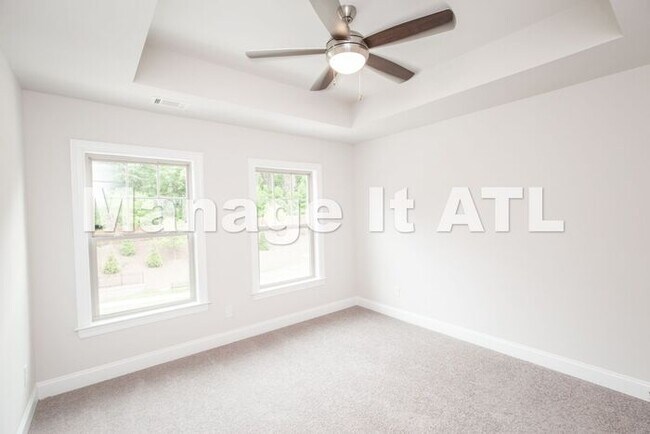 Building Photo - Brand new townhome in Chamblee