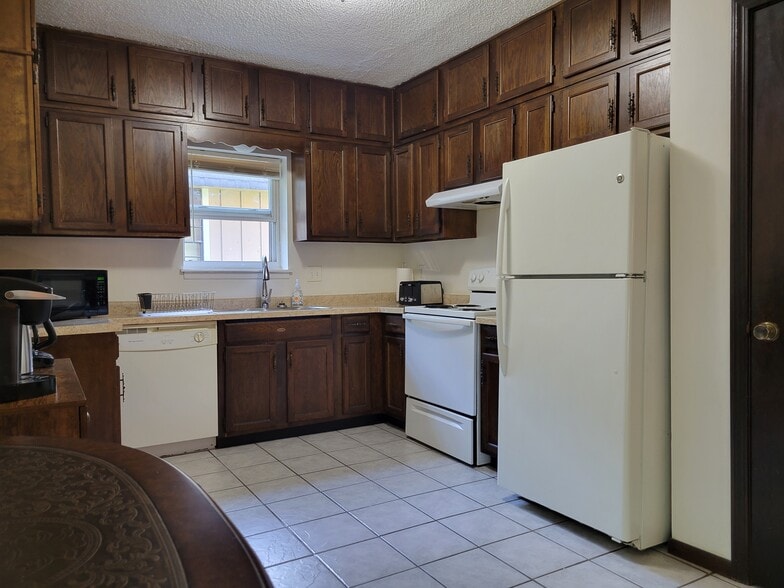 Kitchen - 9407 E 83rd St