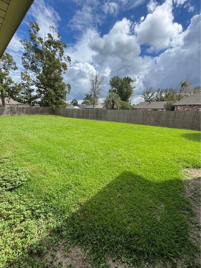 Building Photo - 1110 Athens Dr