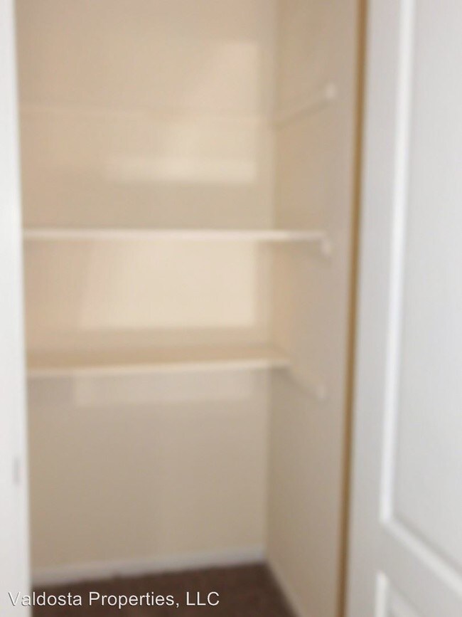 Building Photo - 1533 Woodard St