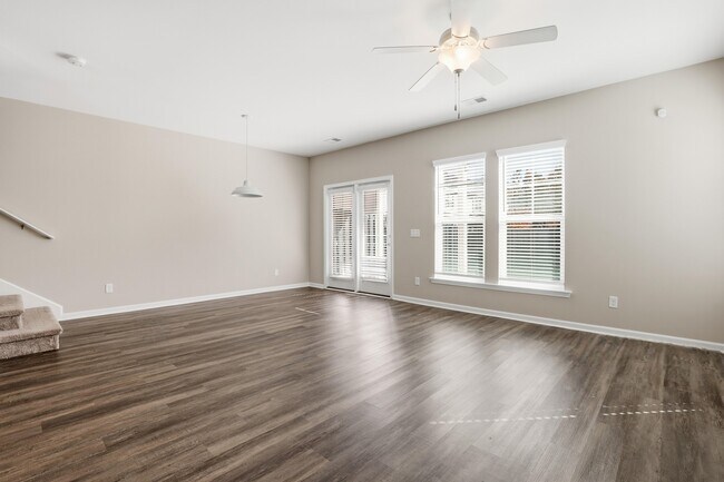 Building Photo - 116 Ainsdale Dr