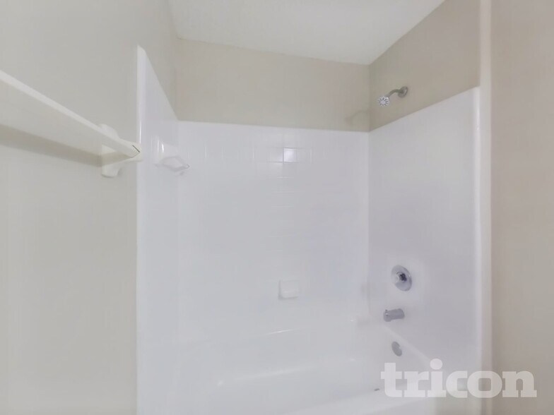 Building Photo - 3840 Tallcott Dr