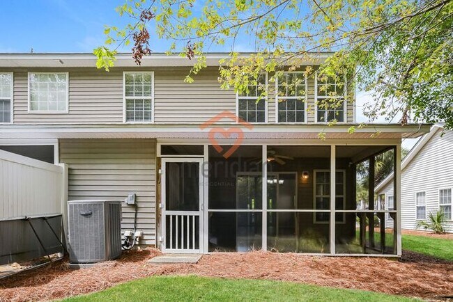 Building Photo - 3 bed / 2.5 bath - Move-in today!