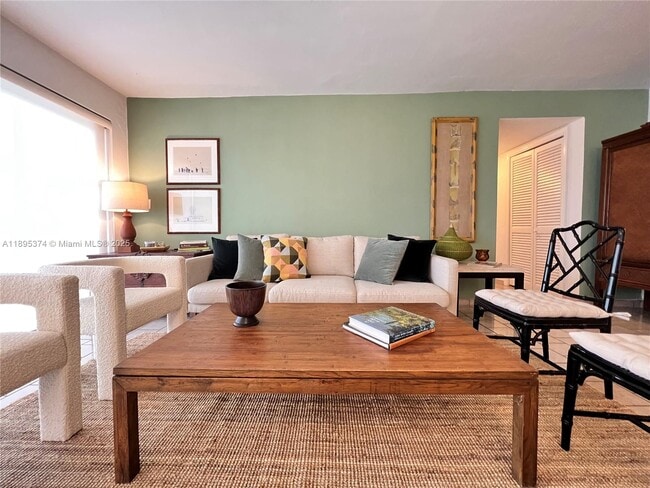 Building Photo - 555 Crandon Blvd