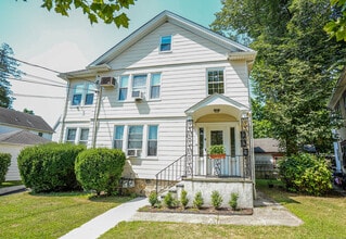Building Photo - 14 Mayflower Ave