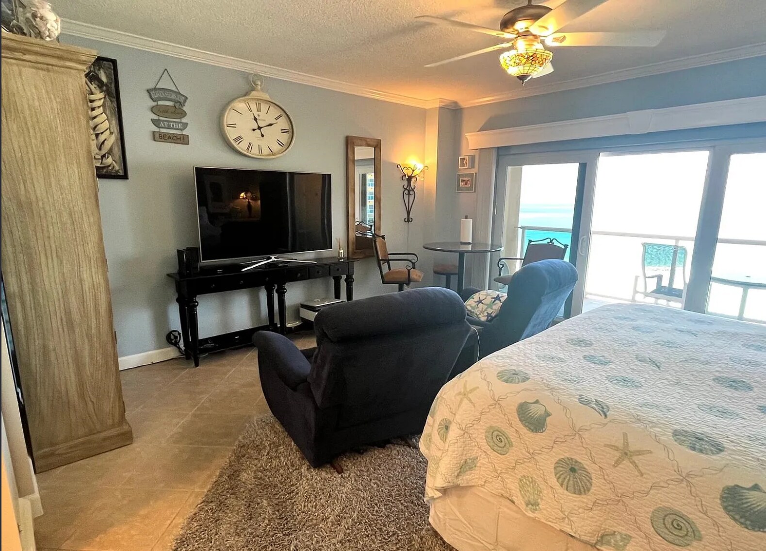 Building Photo - 880 Mandalay Ave