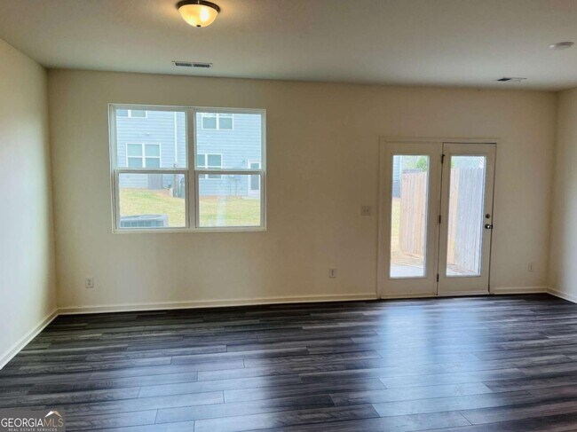 Building Photo - 404 Union Station St