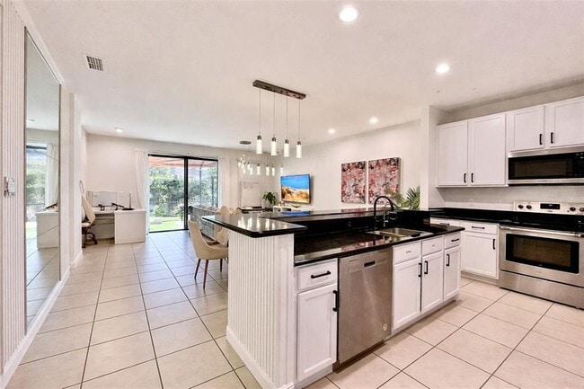 Building Photo - 8458 Kelsall Dr