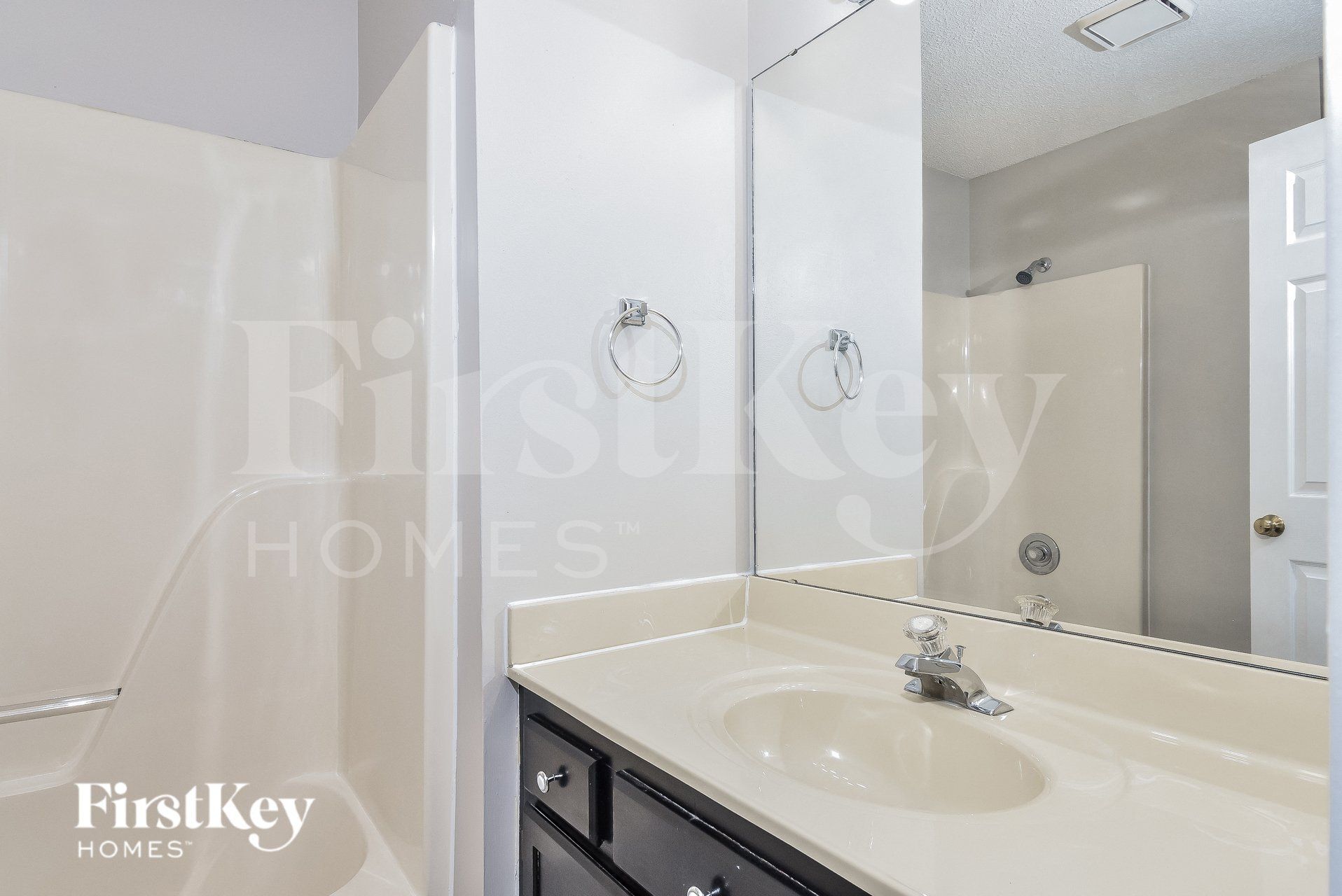 Building Photo - 4706 Pine Hollow Ln