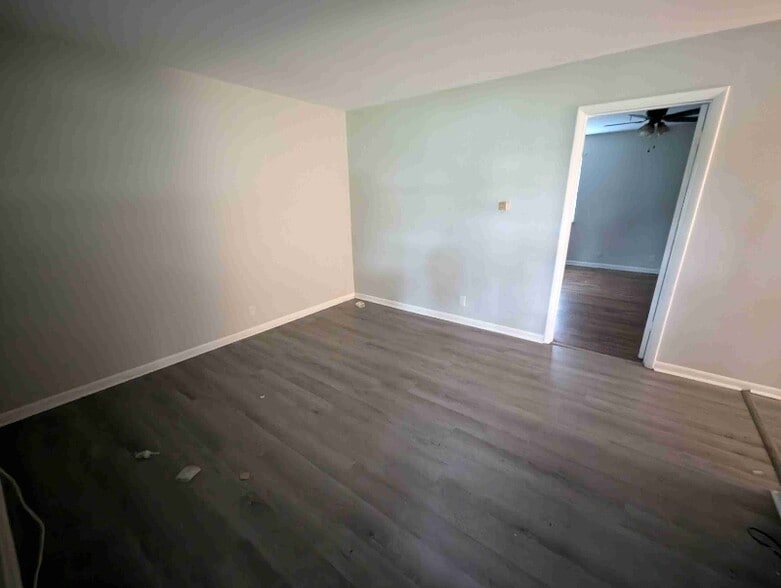 Building Photo - 5568 Reidland Rd