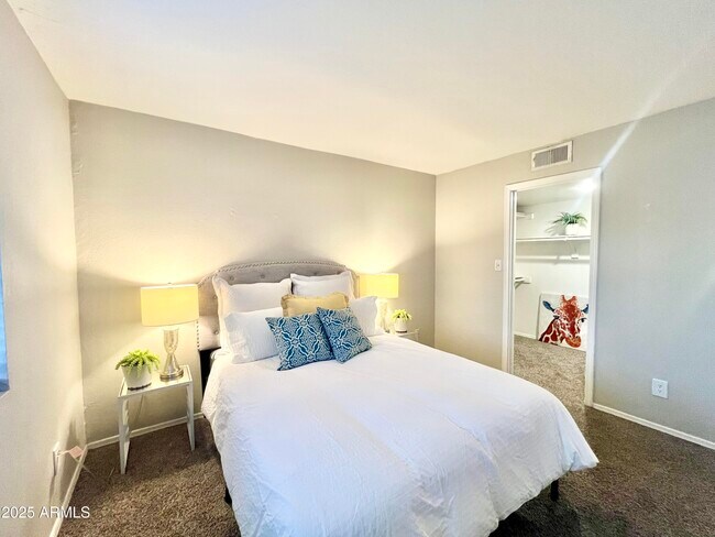 Building Photo - 2855 S Ext Rd