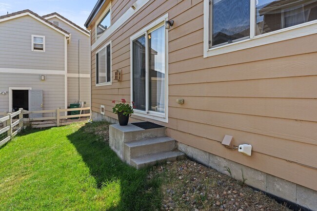 Building Photo - Beautifully Maintained Two-Story Home in a...