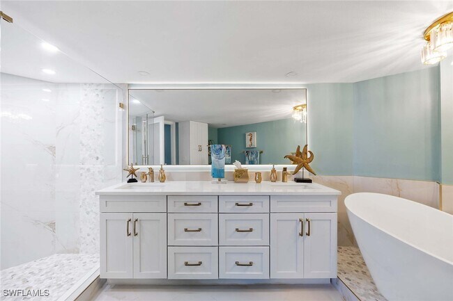 Building Photo - 840 S Collier Blvd