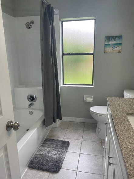 Building Photo - 3115 Marshall Dr