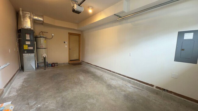 Building Photo - 255 29th St