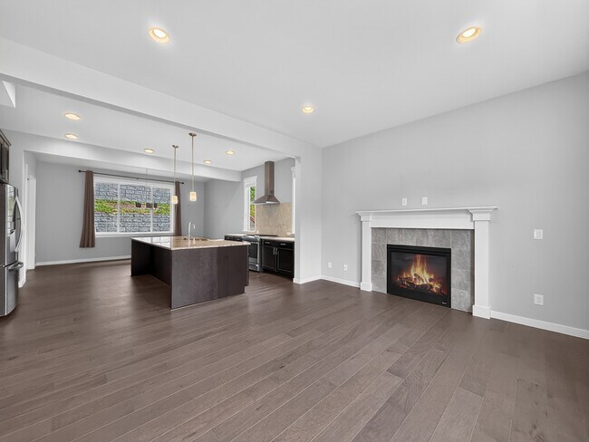 Building Photo - 15249 NE Woodland Pl