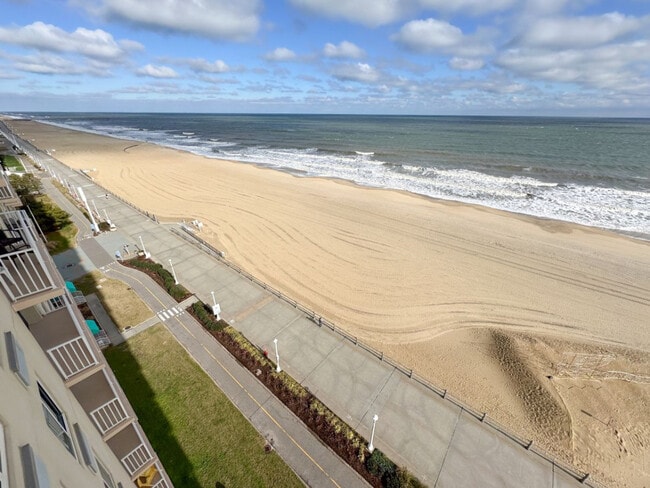 Building Photo - 303 Atlantic Ave