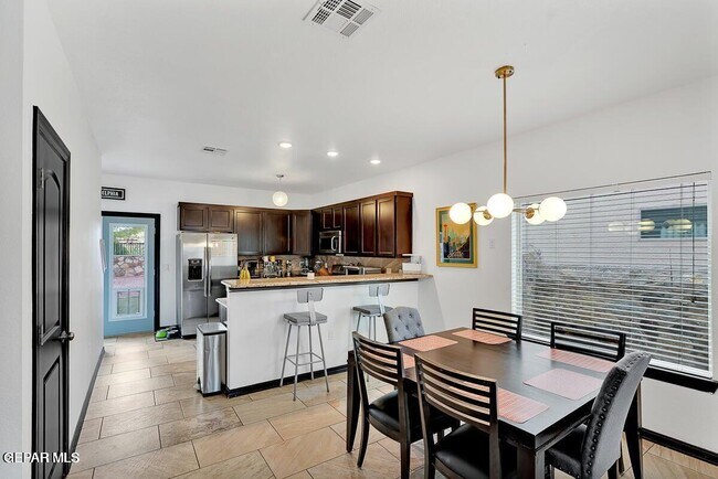Building Photo - 7355 Via Canutillo Dr