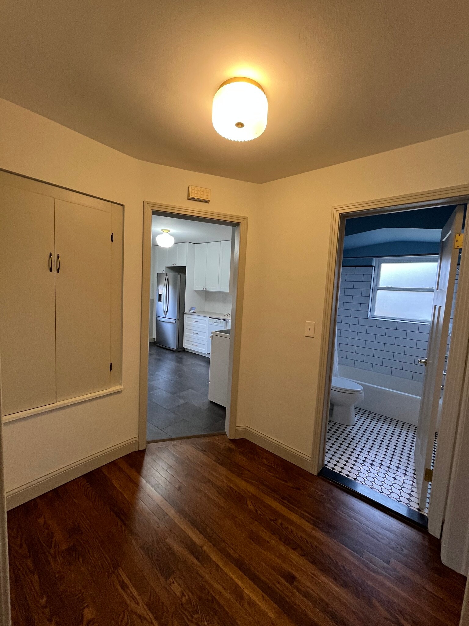 Building Photo - 9928 Shadyside St