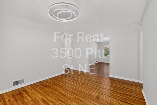 Building Photo - 3500 Pitt St NE