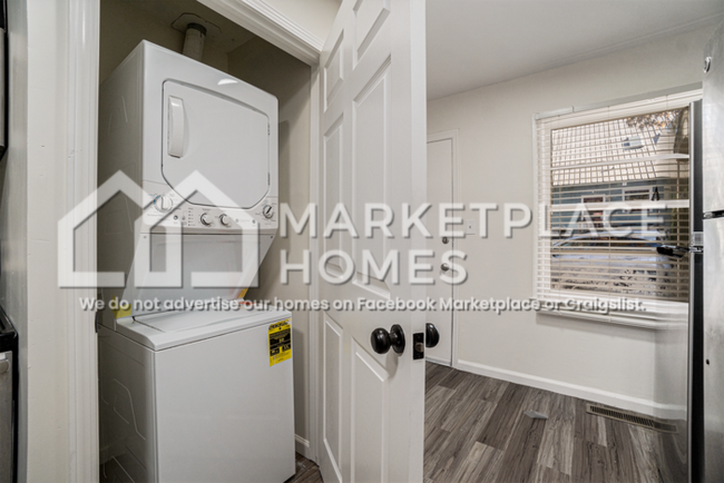 Building Photo - 519 Woodward Ave SE