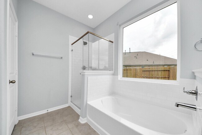 Building Photo - 208 Salange Ln