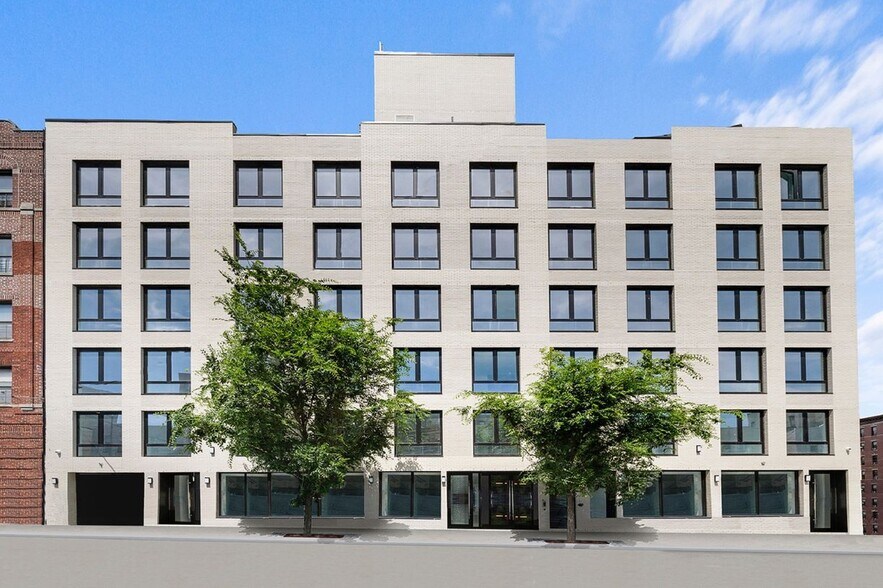 Building Photo - 2321 Belmont Ave