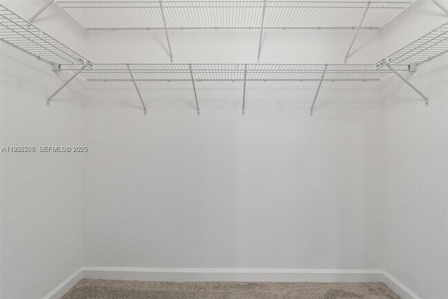 Building Photo - 2668 SE 19th St