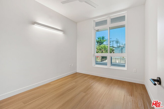 Building Photo - 10601 Washington Blvd