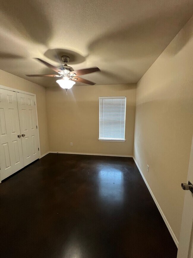 Building Photo - 5704B Elephant Butte