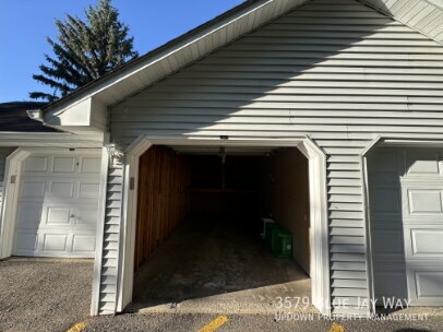 Building Photo - 3579 Blue Jay Way