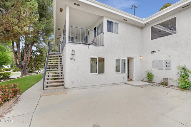 Building Photo - 296 Foothill Dr