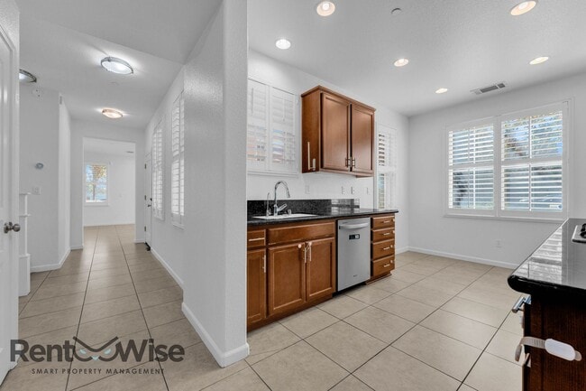 Building Photo - 2774 Journey Ln