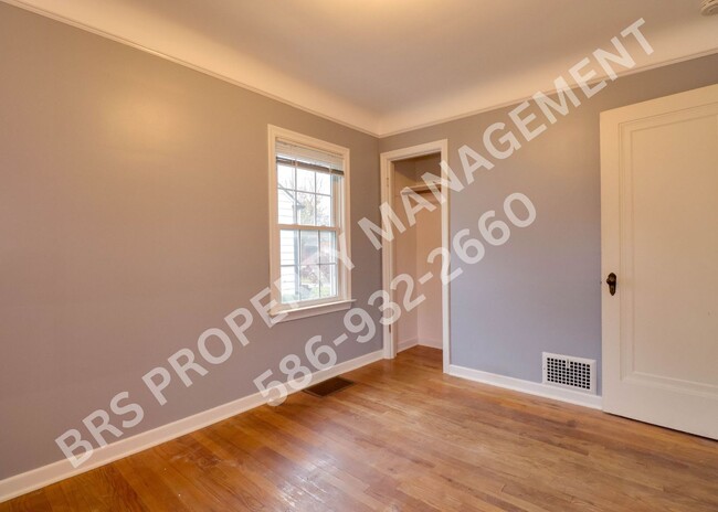 Building Photo - Cozy 3bd, 1ba in Mt. Clemens