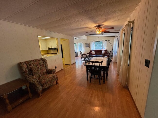 Building Photo - 5631 Canyon Creek Rd