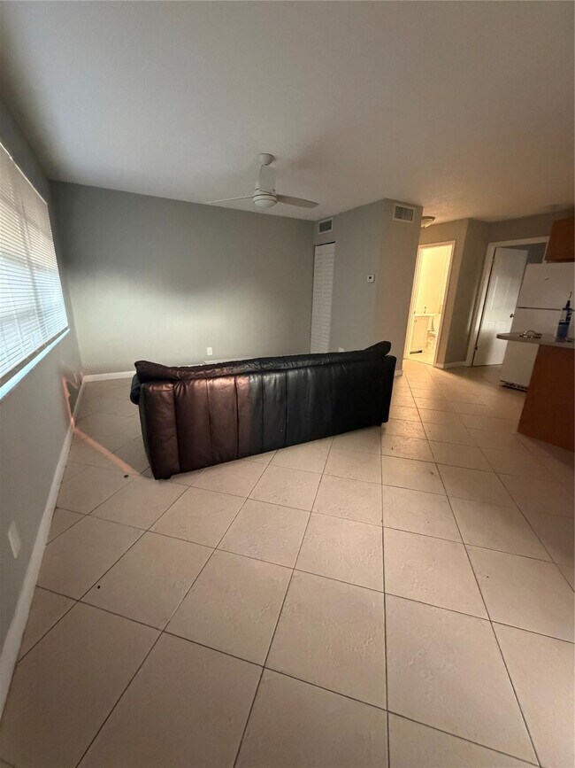 Building Photo - 3109 NW 2nd Terrace