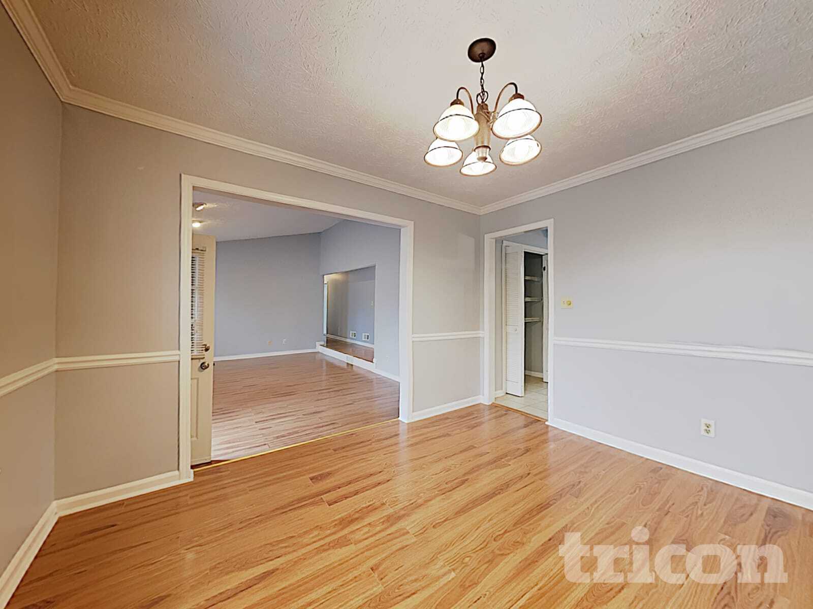 Building Photo - 5712 Albans Way