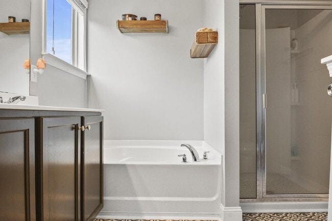 Building Photo - 401 Hope Ct