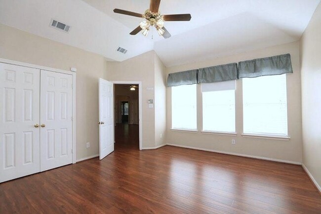 Building Photo - 834 Featherbrook Ct