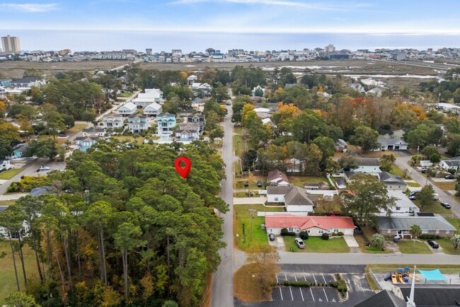 Building Photo - 8 Blocks from Garden City Beach! 2 Bed/1.5 Bath Duplex