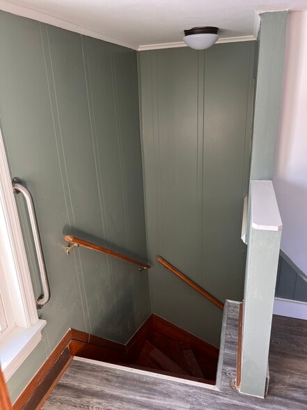 Stairwell - 4855 Sandy Point Rd