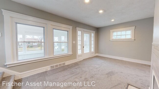 Building Photo - 3 br, 1 bath House - 3359 West 86th St.