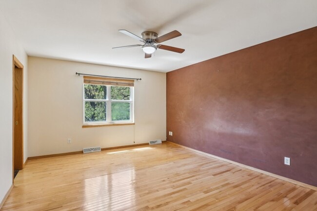 Building Photo - 7701 Twinflower Dr