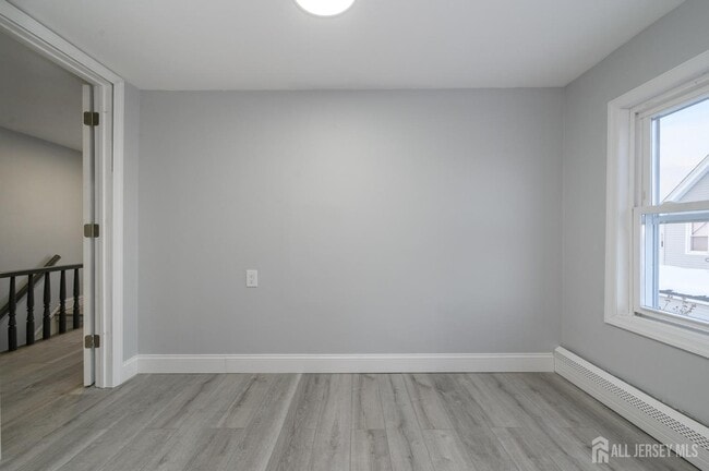 Building Photo - 408 David St