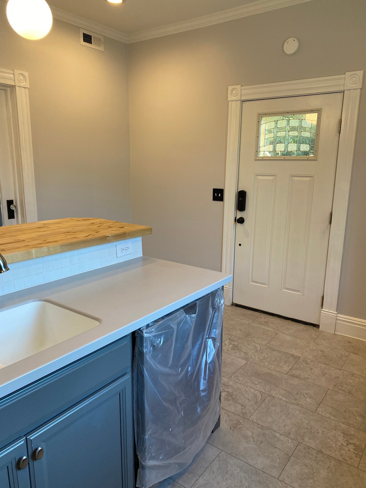 Building Photo - 618 W 26th St