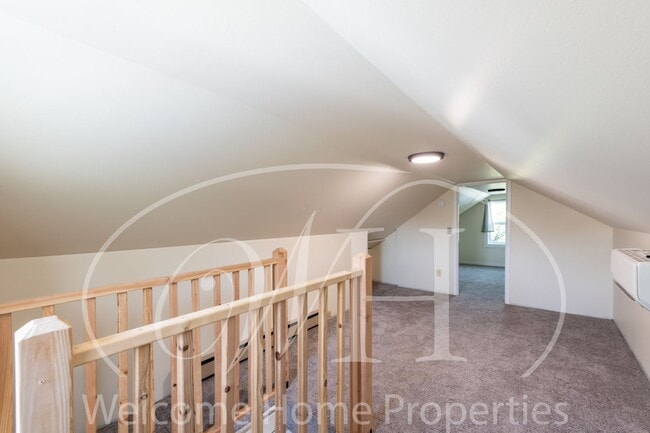 Building Photo - Charming Walla Walla Home with Gas Fireplace, Backyard Patio, and Off-Street Parking!