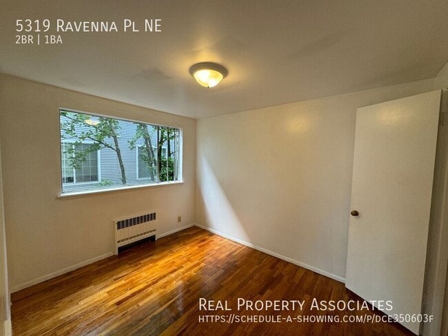 Building Photo - 5319 Ravenna Pl NE