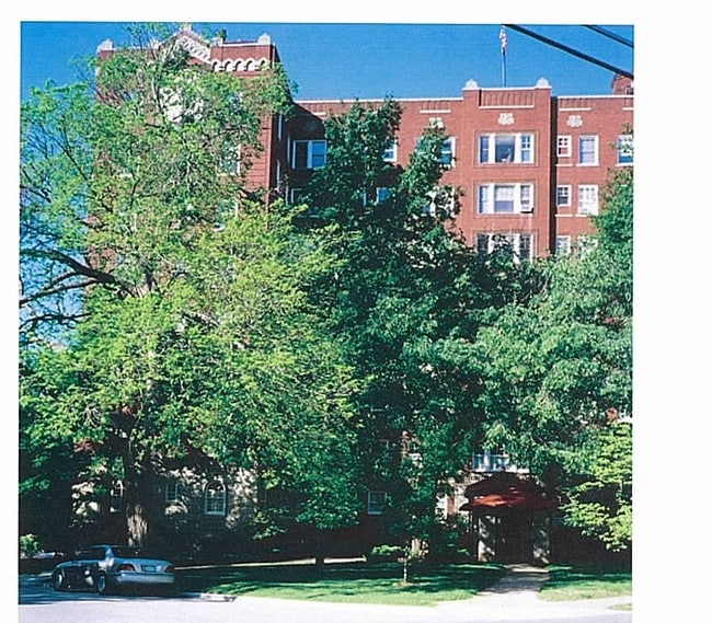Sophian Plaza Condominiums - Galaxy Apartments