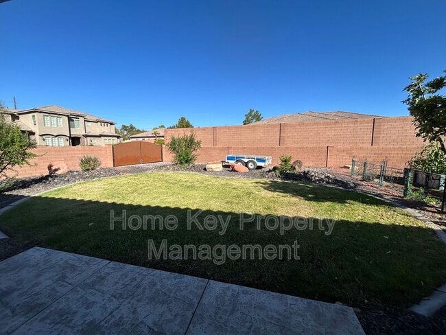 Building Photo - 157 E Foothill Dr