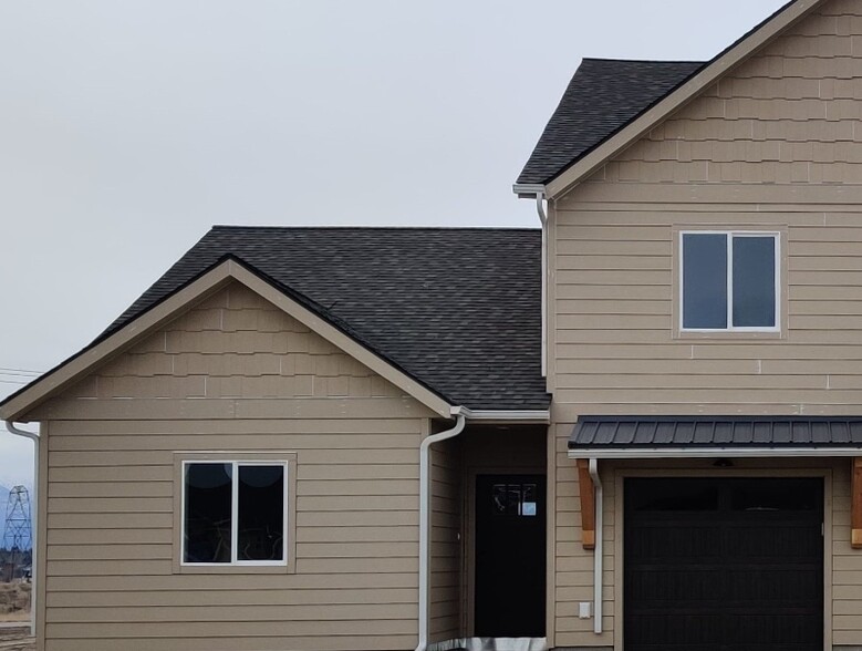 Primary Photo - 947 N Camas Ln